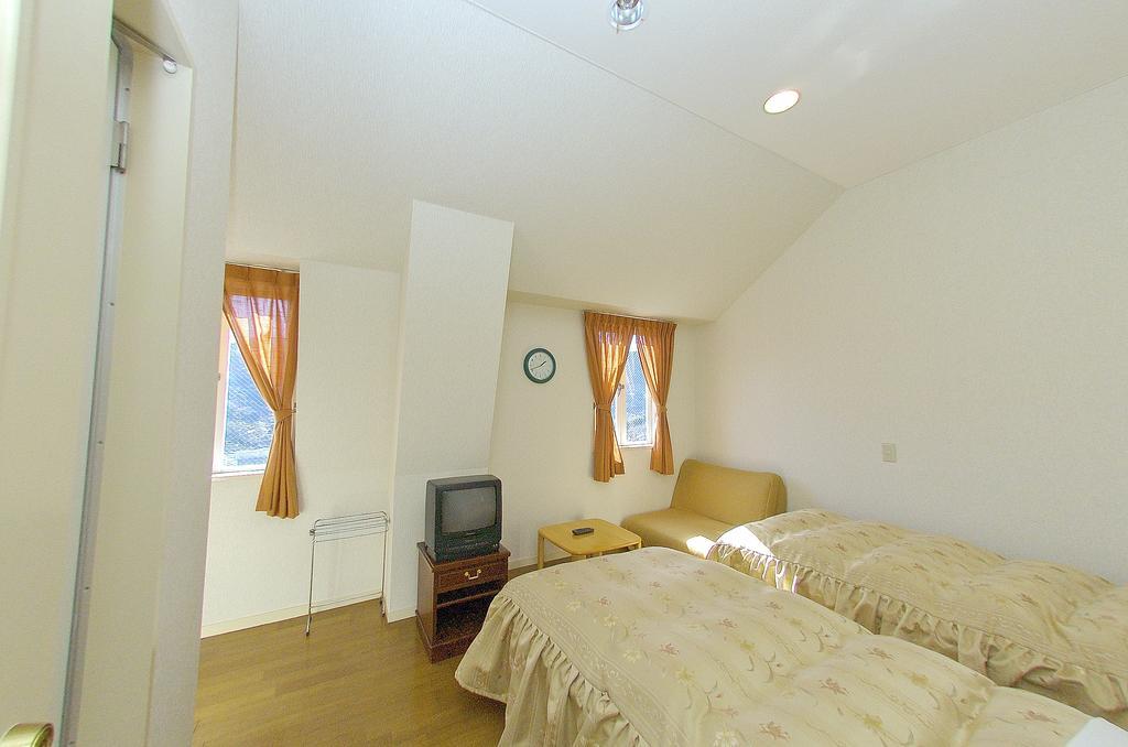 Hotel Chobo Sanso Yugawara Buitenkant foto